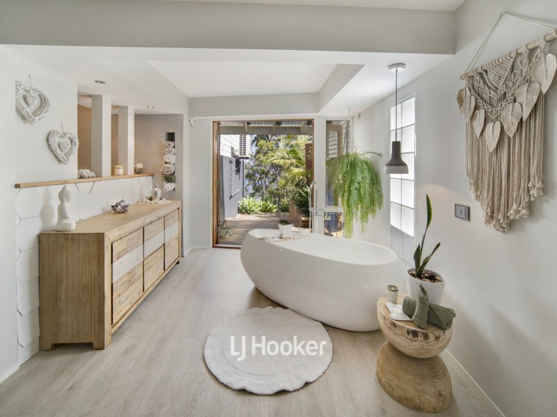 214 Greville Avenue, Sanctuary Point NSW 2540