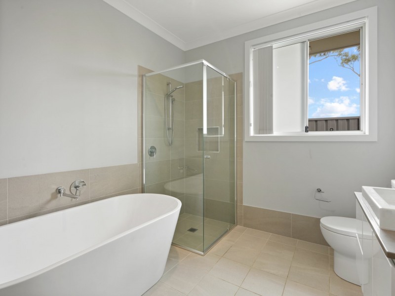 2/162 Larmer Avenue, Sanctuary Point NSW 2540