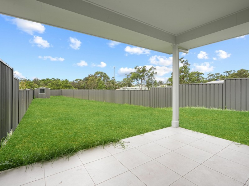 2/162 Larmer Avenue, Sanctuary Point NSW 2540
