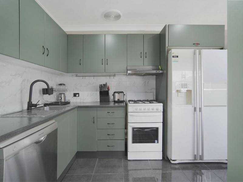 9 Knapp Avenue, Nowra NSW 2541