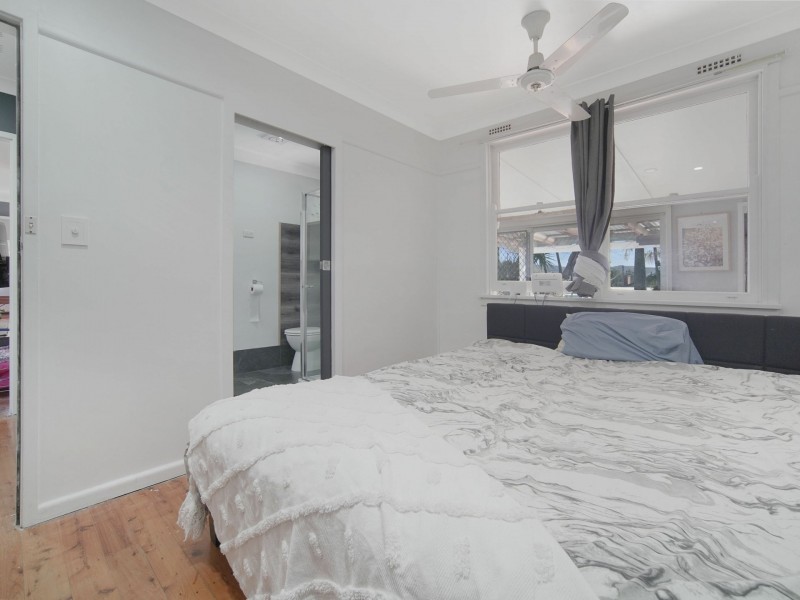 9 Knapp Avenue, Nowra NSW 2541