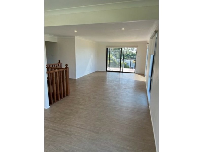 4 Booderee Avenue, Hyams Beach NSW 2540