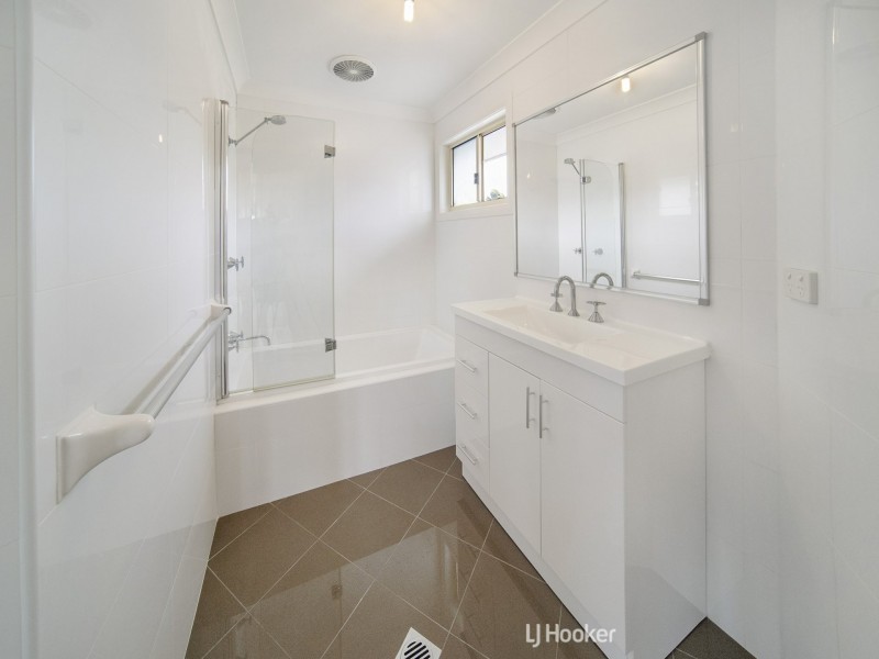 4B Firman Glen, St Georges Basin NSW 2540