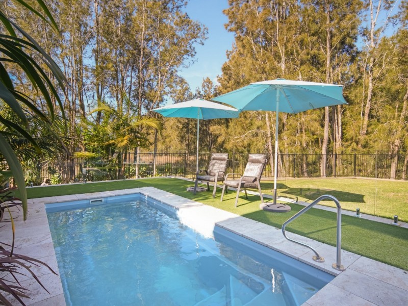 10 Sunnyside Avenue, Woollamia NSW 2540