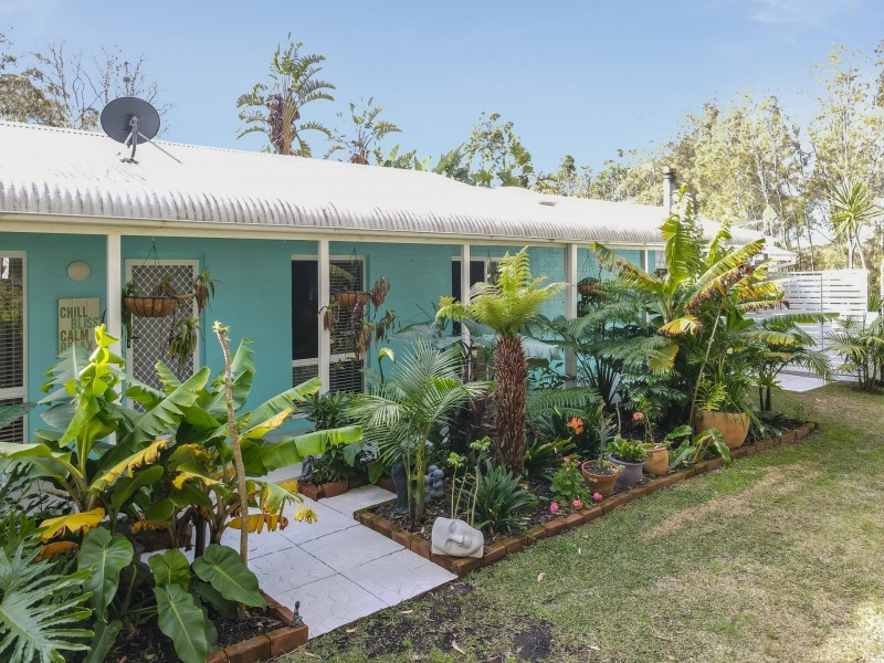 10 Sunnyside Avenue, Woollamia NSW 2540