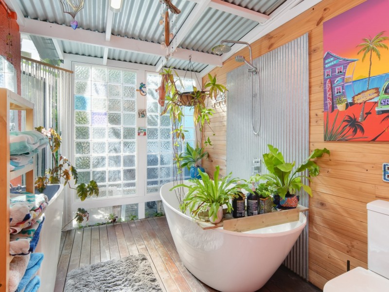 10 Sunnyside Avenue, Woollamia NSW 2540