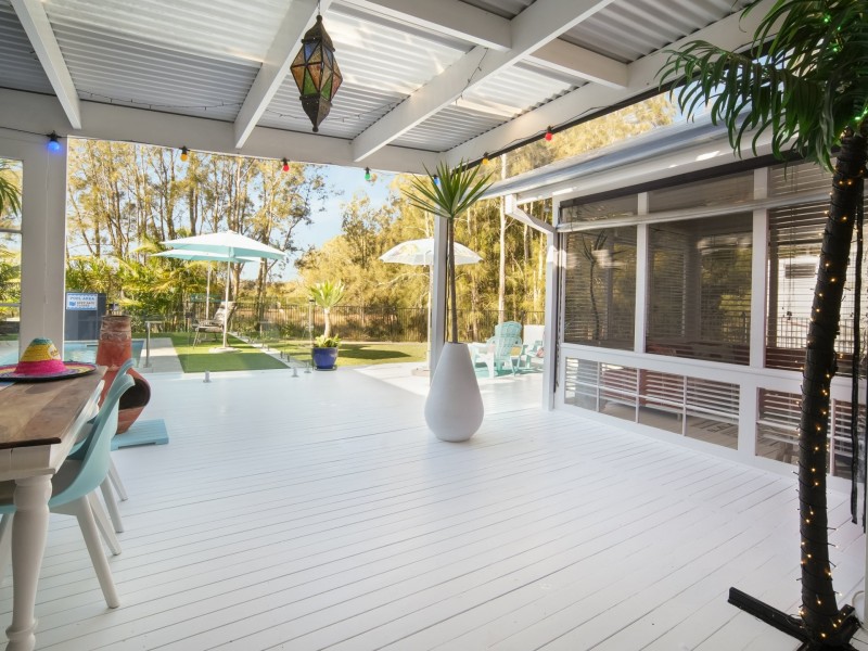 10 Sunnyside Avenue, Woollamia NSW 2540