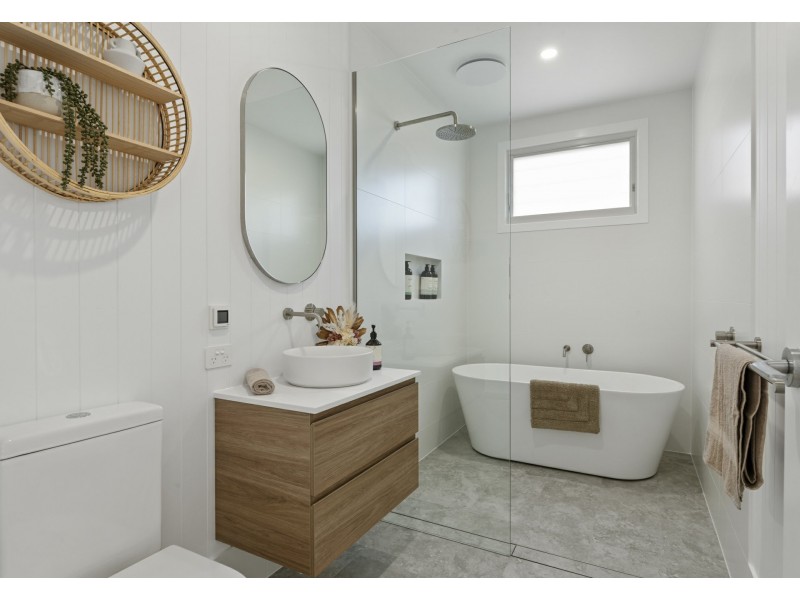 9B Lachlan Crescent, St Georges Basin NSW 2540