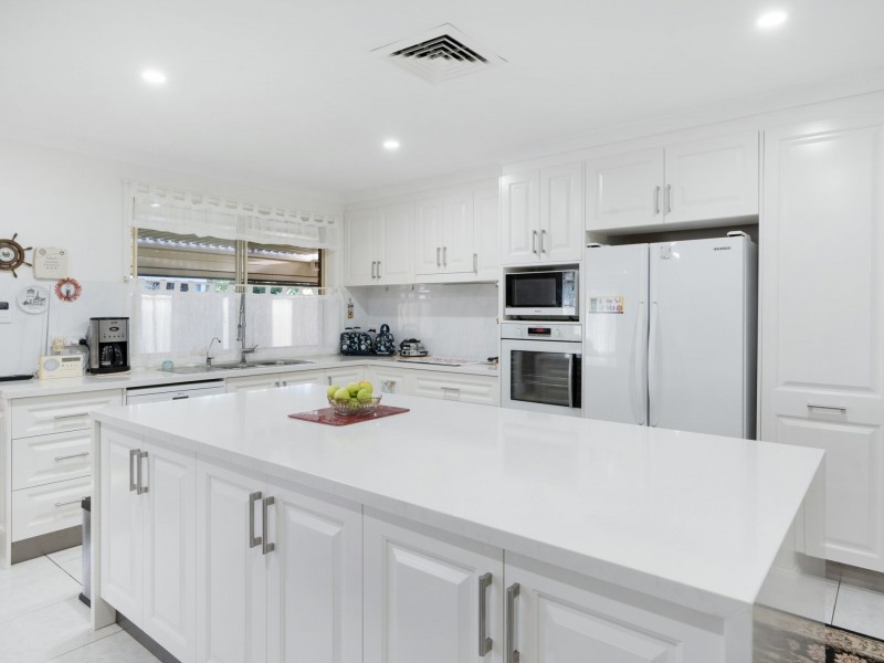 199 Macleans Point Road, Sanctuary Point NSW 2540