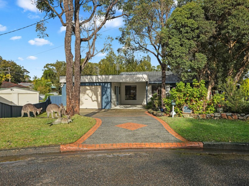 6 Robinsville Place, Sanctuary Point NSW 2540