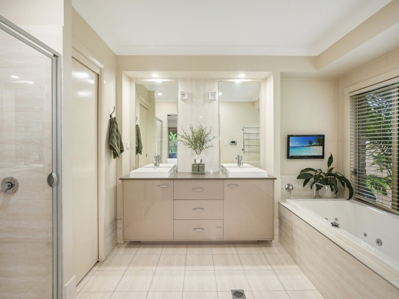 2 Waxberry Place, Sanctuary Point NSW 2540