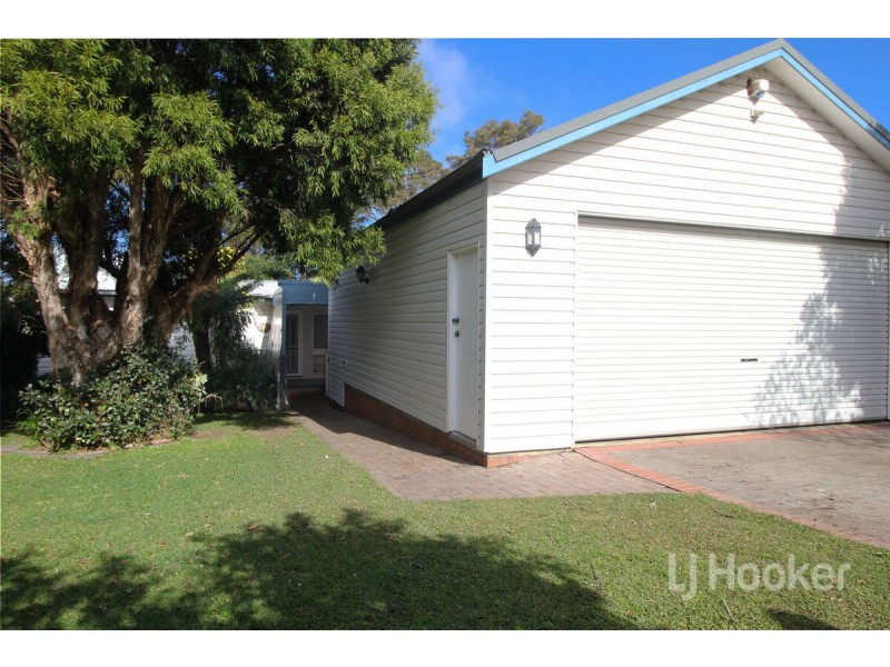 13 Walmer Avenue, Sanctuary Point NSW 2540