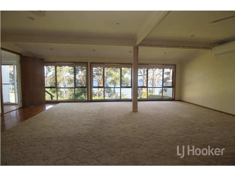 13 Walmer Avenue, Sanctuary Point NSW 2540