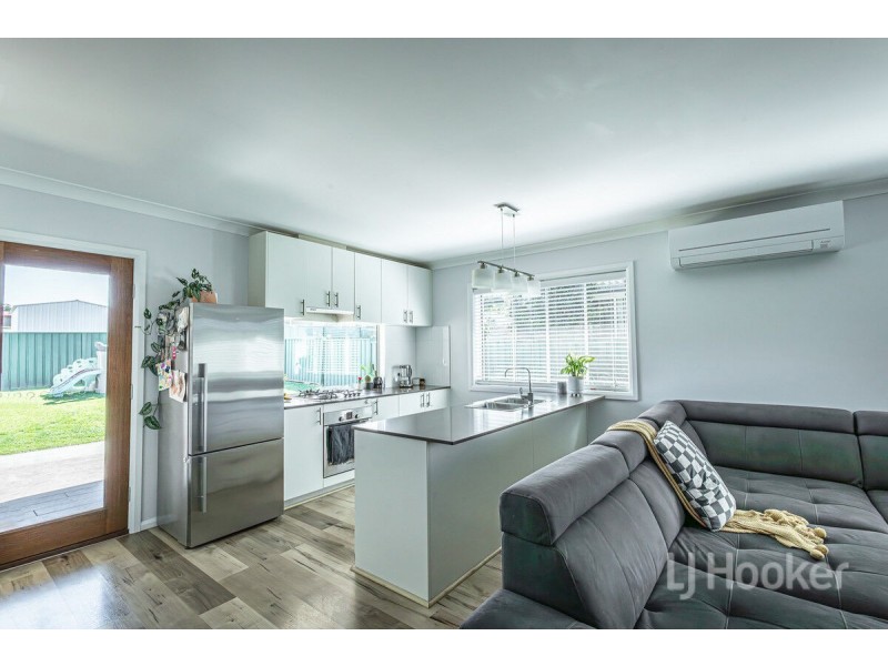19 Hewitt Avenue, St Georges Basin NSW 2540