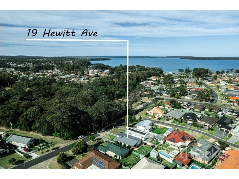 19 Hewitt Avenue, St Georges Basin NSW 2540