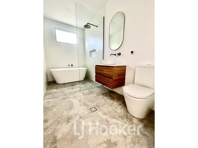 9A Lachlan Crescent, St Georges Basin NSW 2540