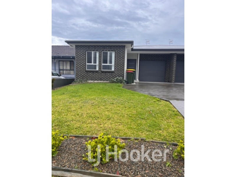 A/6 Dunisla Street, Sanctuary Point NSW 2540