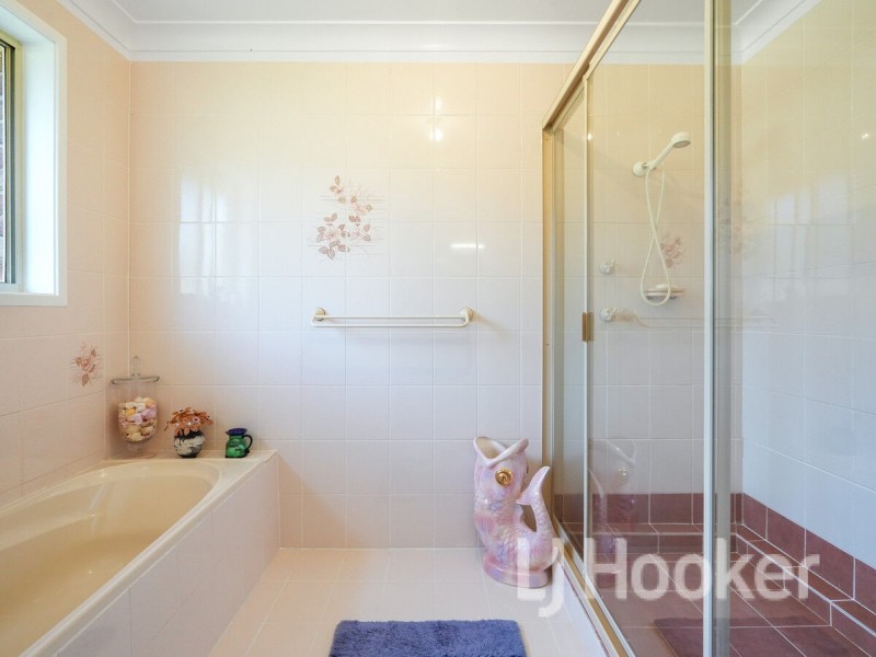 6 Wahroonga Close, St Georges Basin NSW 2540