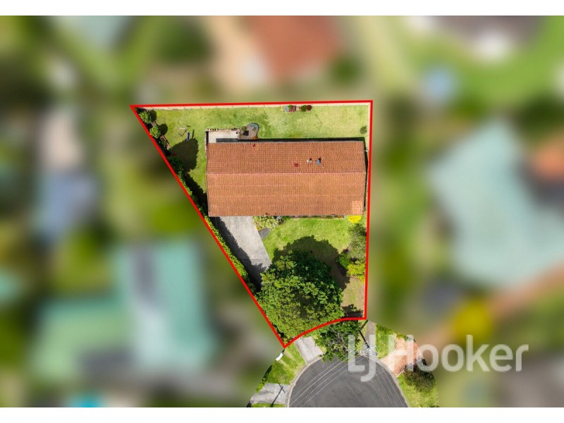 6 Wahroonga Close, St Georges Basin NSW 2540