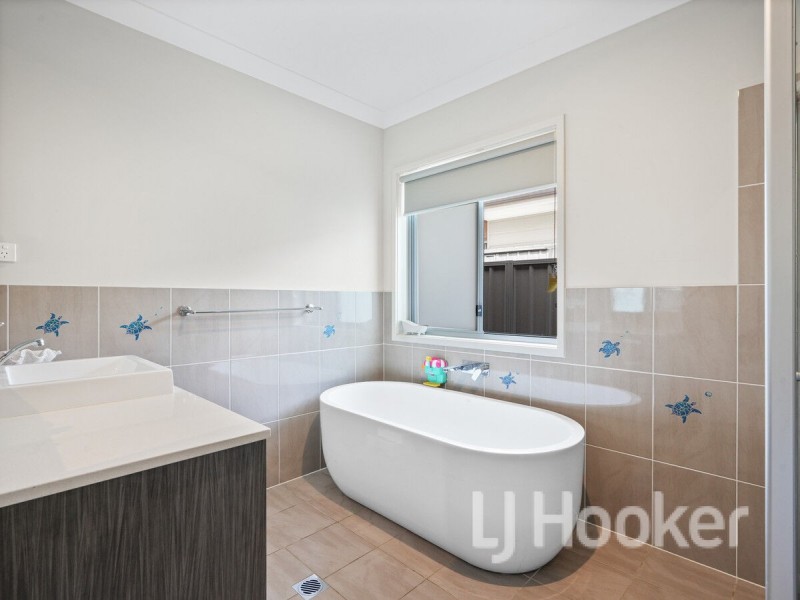 31 Tahnee Street, Sanctuary Point NSW 2540