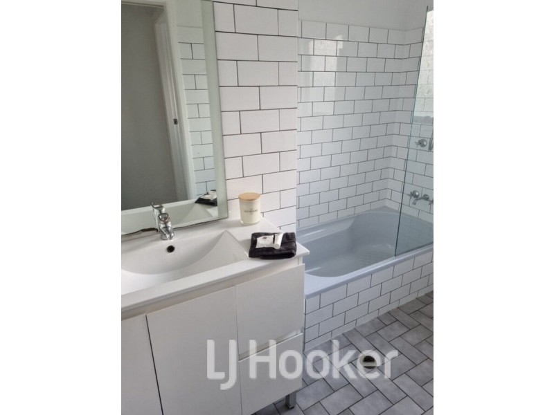 212 Loralyn Avenue, Sanctuary Point NSW 2540