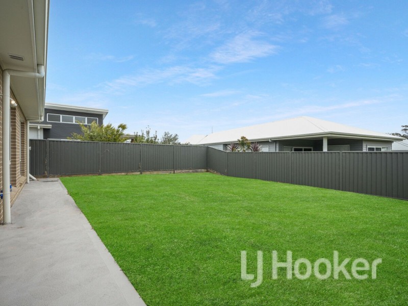 21 Seagrass Avenue, Vincentia NSW 2540