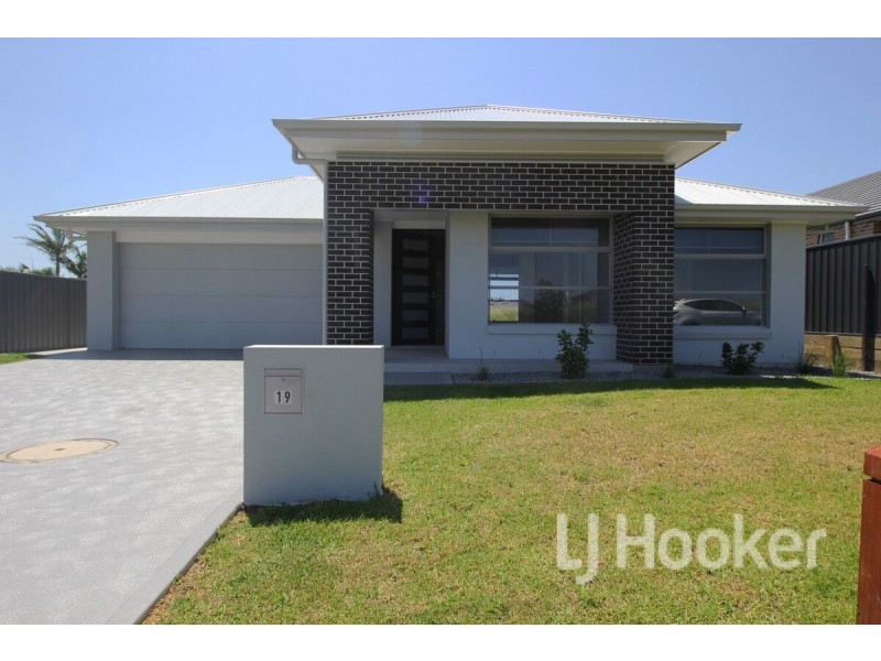 19 Patrina Circuit, St Georges Basin NSW 2540