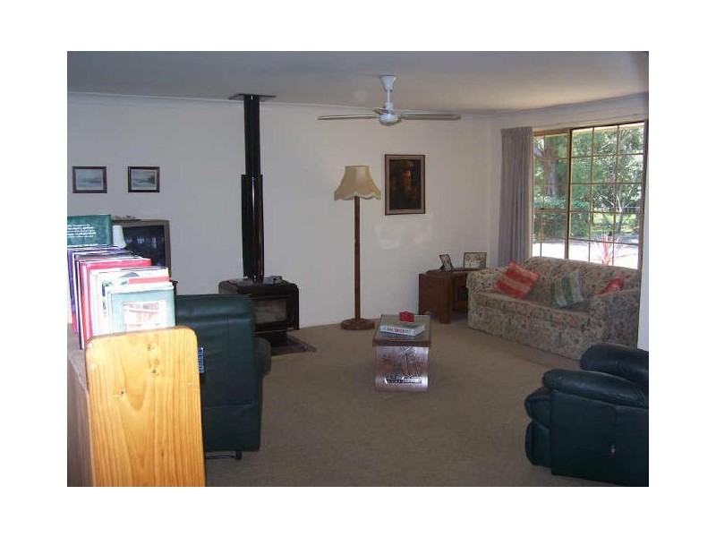 210 Island Pt Rd, St Georges Basin NSW 2540