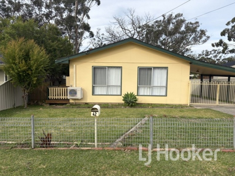 42 Fitzpatrick Street, Old Erowal Bay NSW 2540