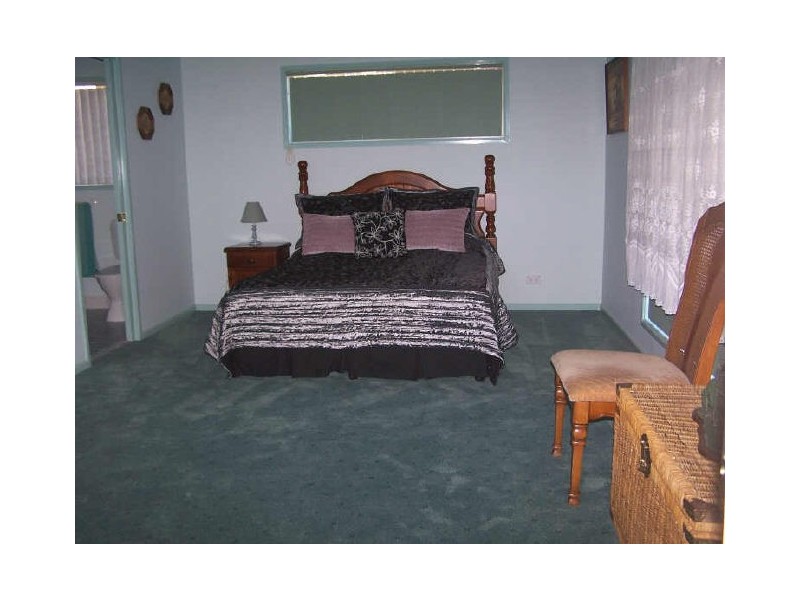 35 Tasman Rd, St Georges Basin NSW 2540