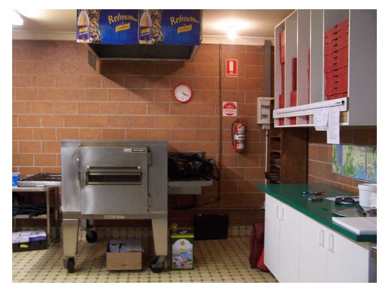Shop 4/1 Tallyan Point Road, Basin View NSW 2540