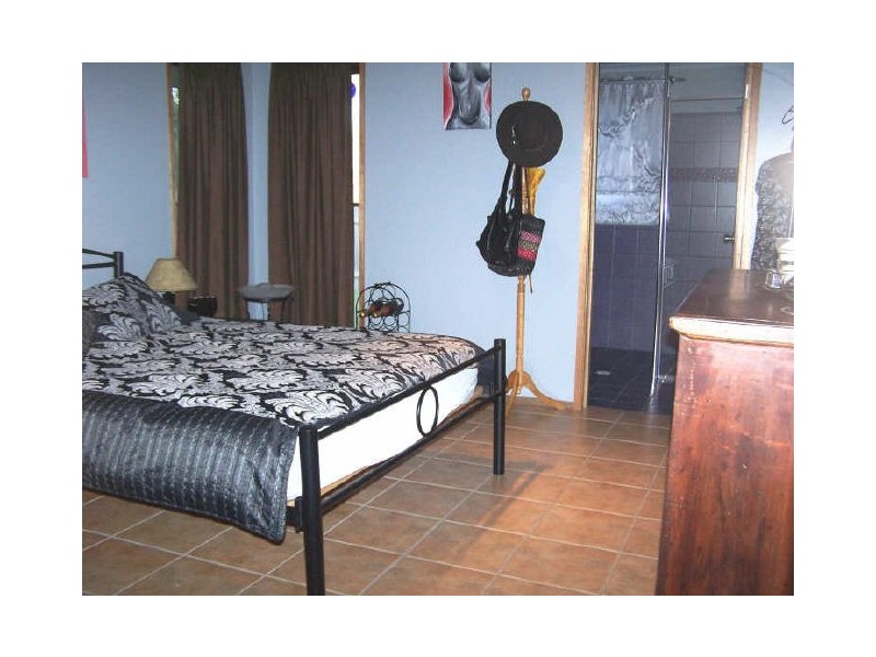 15 June Ave, Basin View NSW 2540