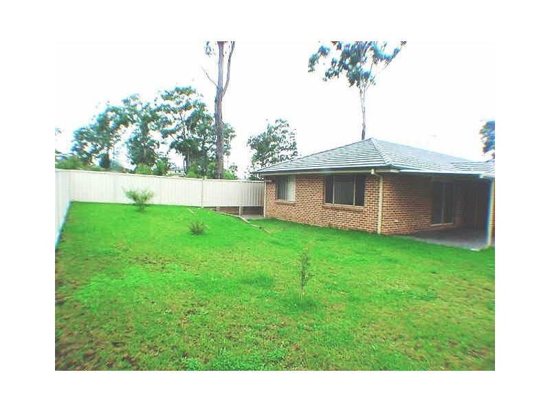 19 Hogbin Cres, St Georges Basin NSW 2540