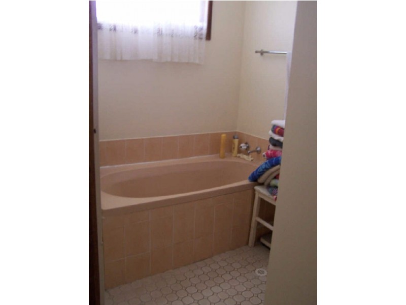 25 Tibbles Ave, Old Erowal Bay NSW 2540