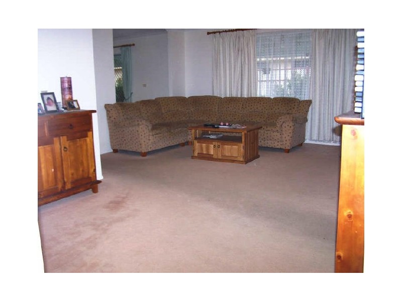 6 Nadine Street, Sanctuary Point NSW 2540
