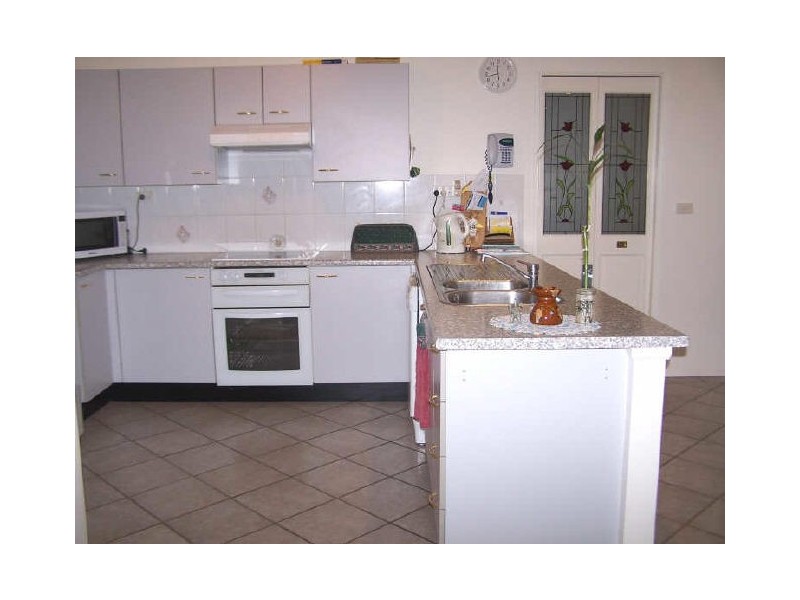6 Nadine Street, Sanctuary Point NSW 2540