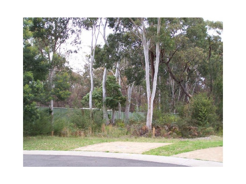 5 Emmeline Pl, Vincentia NSW 2540