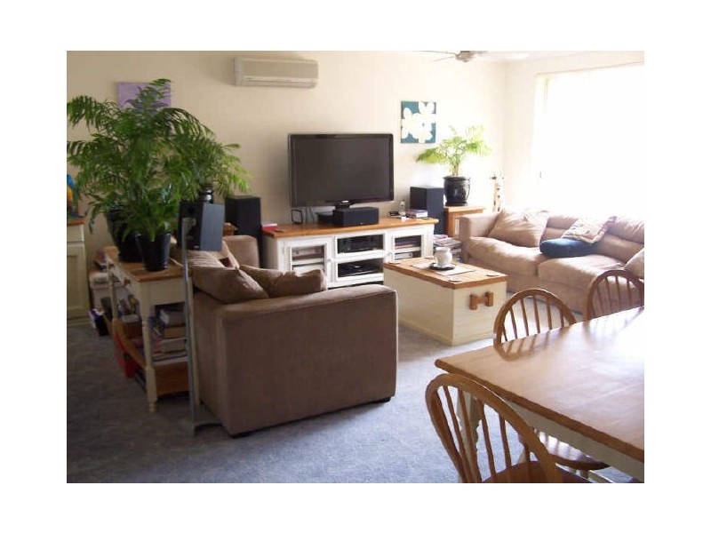 4 Yuroka Cres, St Georges Basin NSW 2540
