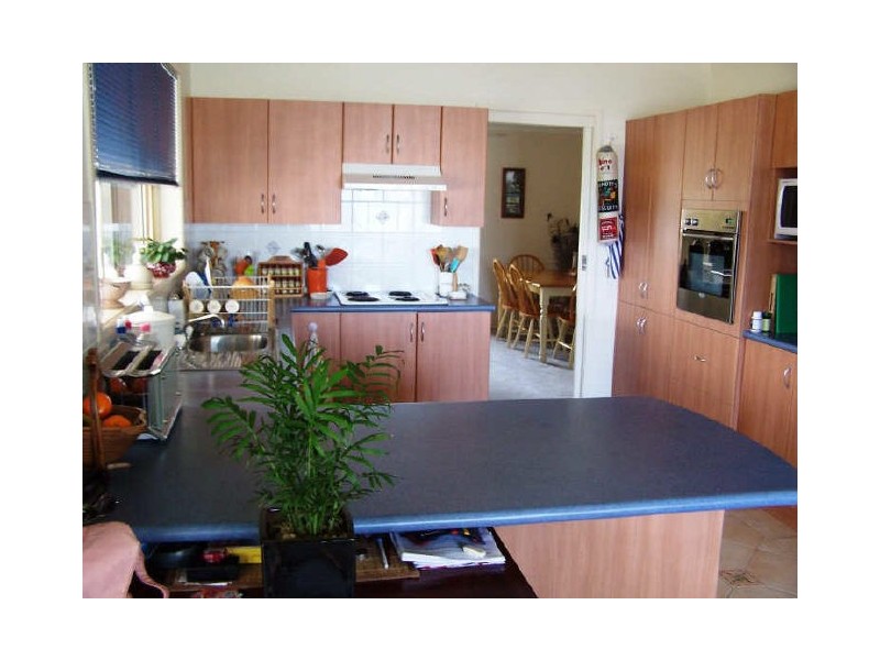 4 Yuroka Cres, St Georges Basin NSW 2540