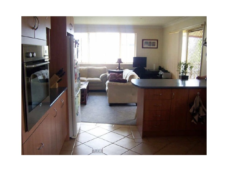 4 Yuroka Cres, St Georges Basin NSW 2540