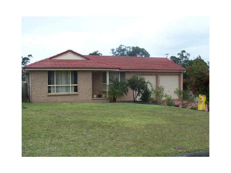 4 Yuroka Cres, St Georges Basin NSW 2540