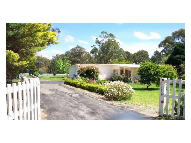 40 Jervis Bay Road, Falls Creek NSW 2540