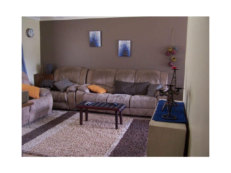 4 Woodhill St, Old Erowal Bay NSW 2540