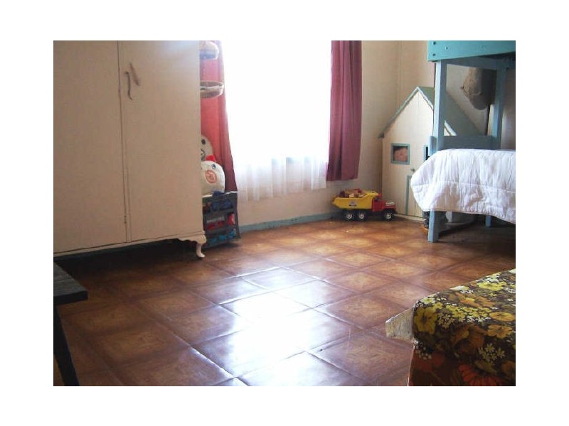 11 Graham Ave, St Georges Basin NSW 2540