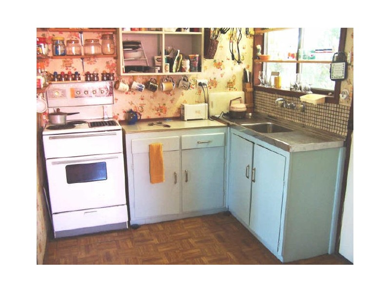 11 Graham Ave, St Georges Basin NSW 2540