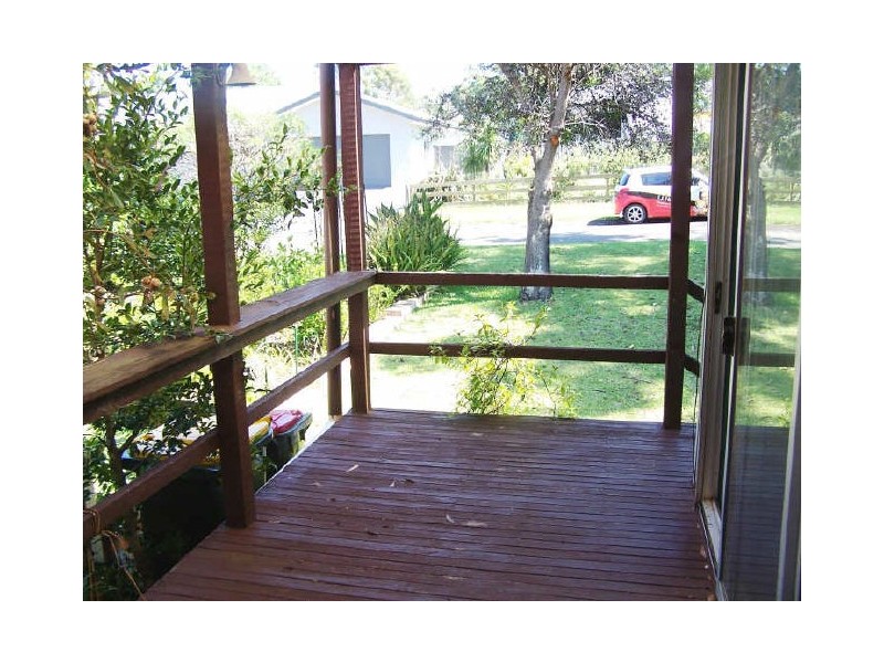 11 Graham Ave, St Georges Basin NSW 2540