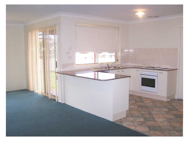 4 Curlew St, Sanctuary Point NSW 2540