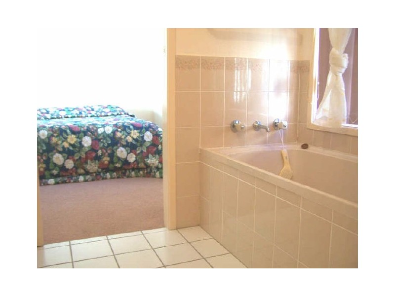 48 Claylands Drive, St Georges Basin NSW 2540