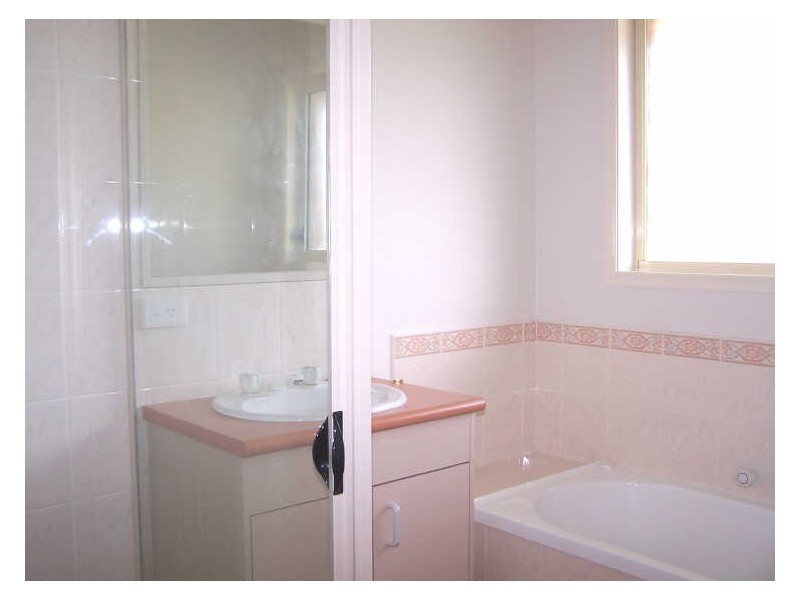 4 Kenneth Ave, Sanctuary Point NSW 2540