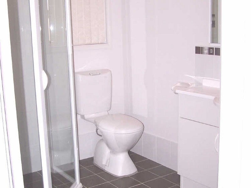 8 Paino Cres, St Georges Basin NSW 2540